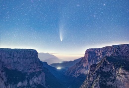 Comet NEOWISE over Vikos Gorge 