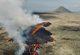 Nouvelle éruption qui début dans la péninsules des Reykjanes