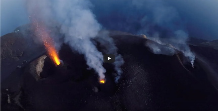 Un drone en plein cœur des cratères du volcan Stromboli